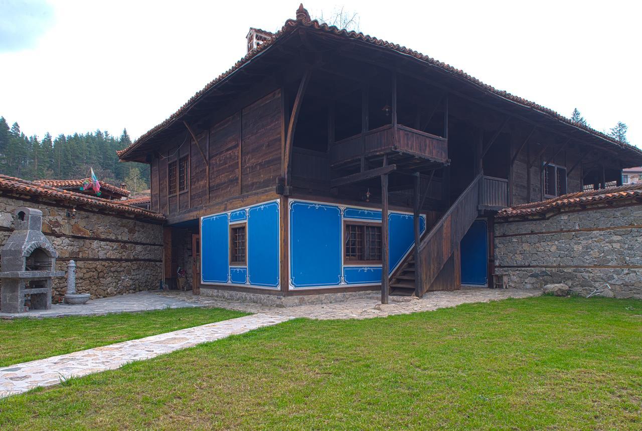 Чолаковата Къща Hotel Koprivshtitsa Buitenkant foto